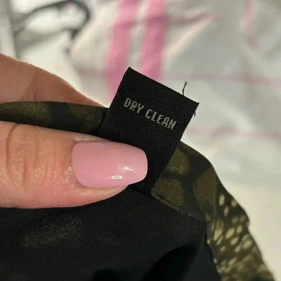 New with tags, womens size 10 silk skirt, #L634 - Picture 5 of 5